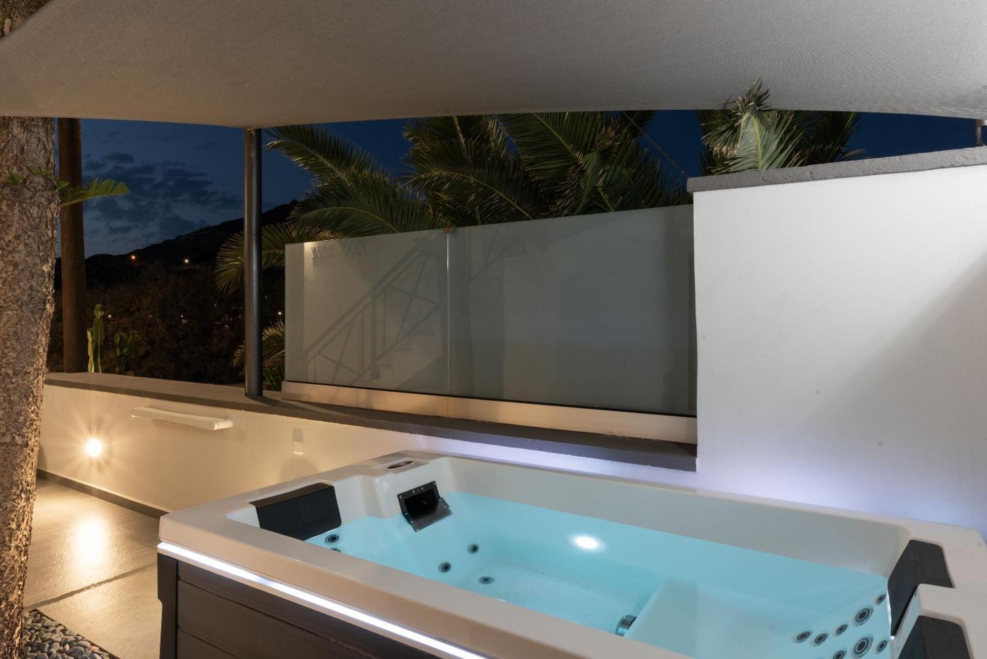 Aniv Villa By The Sea Kini Екстериор снимка
