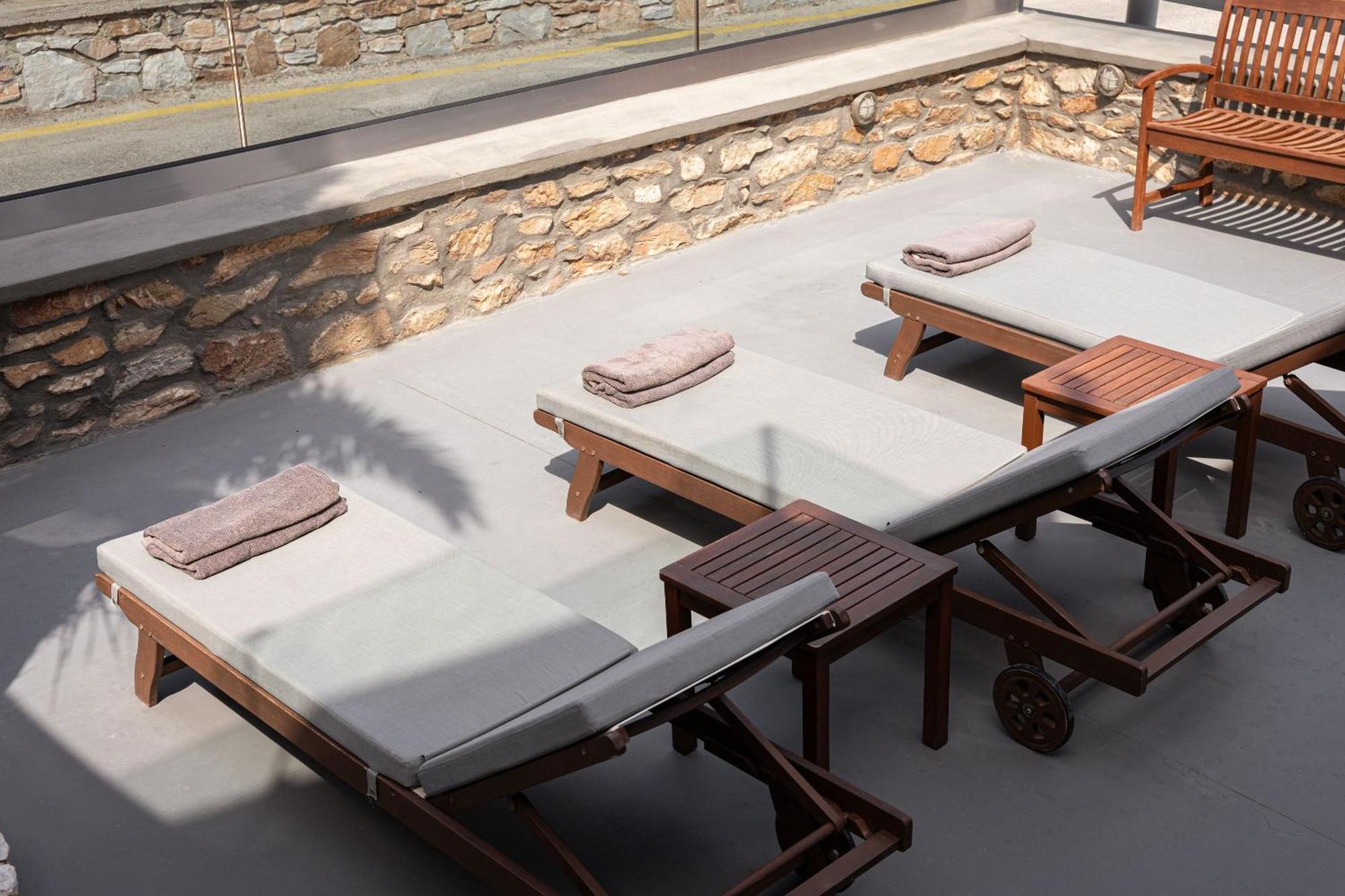 Aniv Villa By The Sea Kini Екстериор снимка
